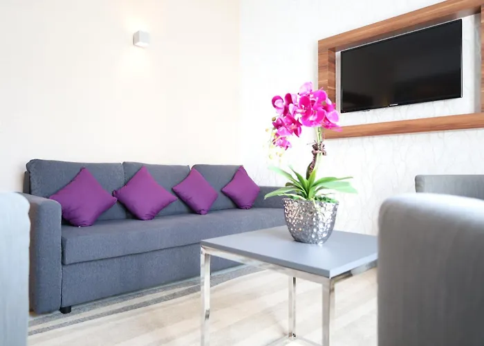 Warsaw Plaza Hotel