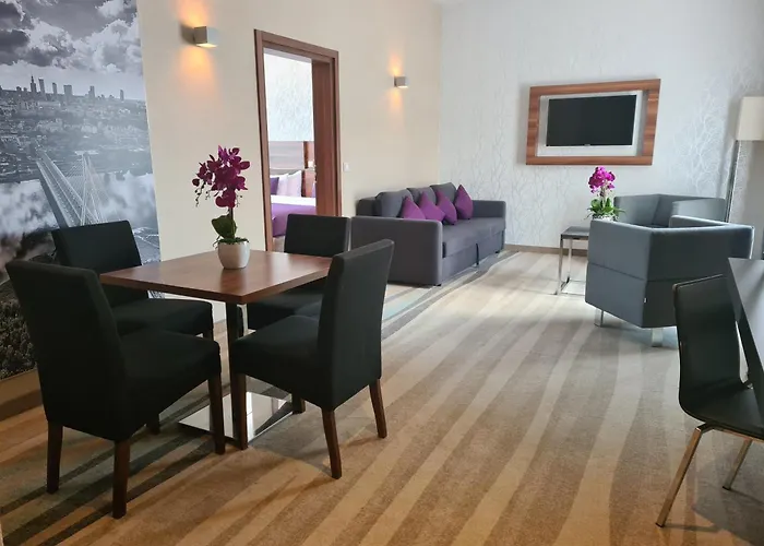 Warsaw Plaza Hotel
